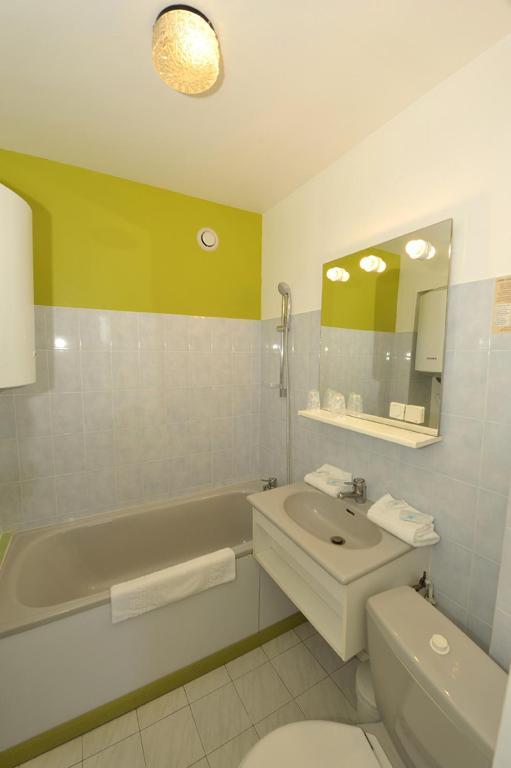 Le Compostelle Hotel Vézelay Cameră foto